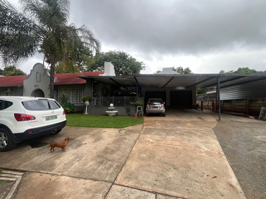 4 Bedroom Property for Sale in Protea Park North West